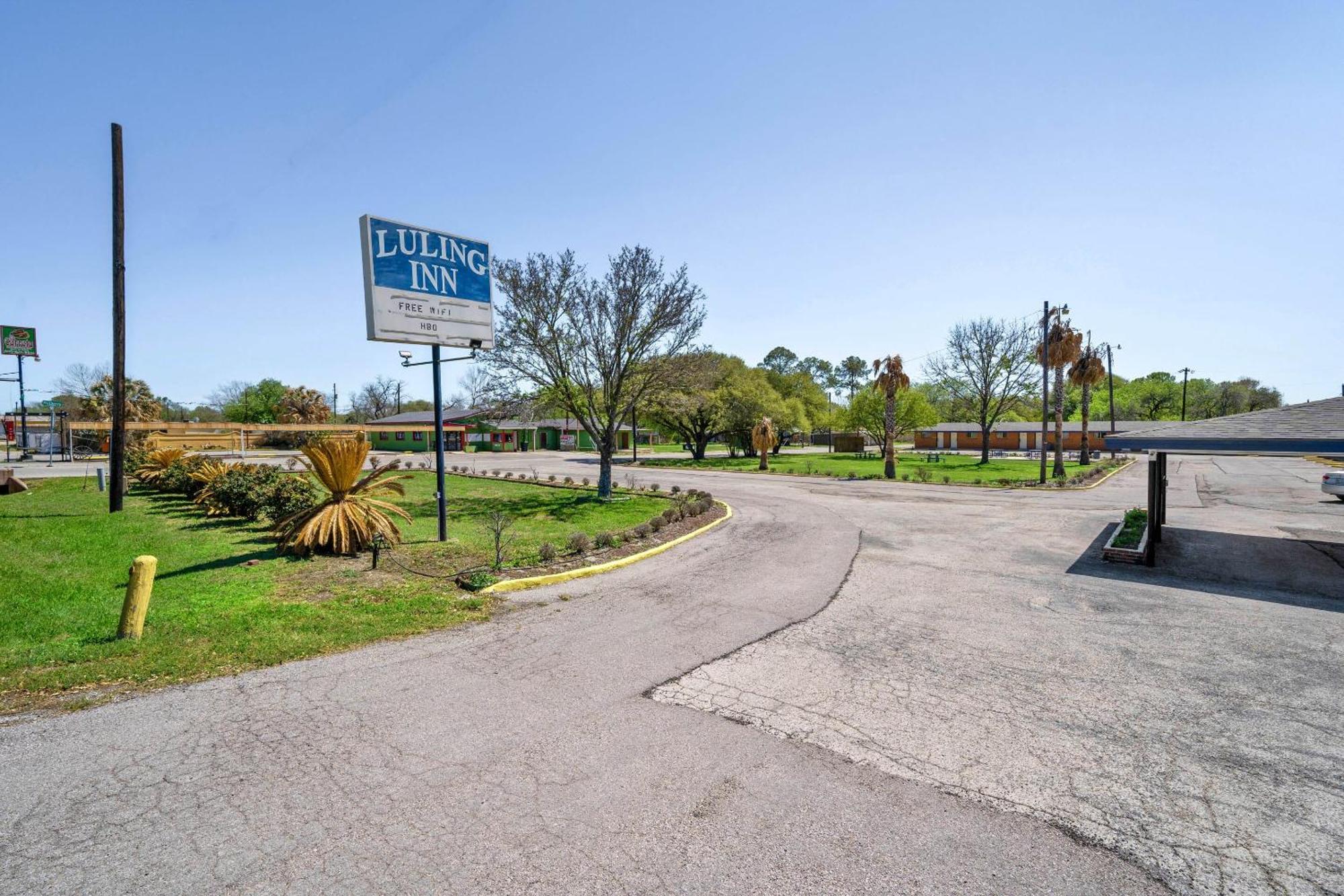 Oyo Hotel Luling Tx Downtown I-10/Us-90 ภายนอก รูปภาพ
