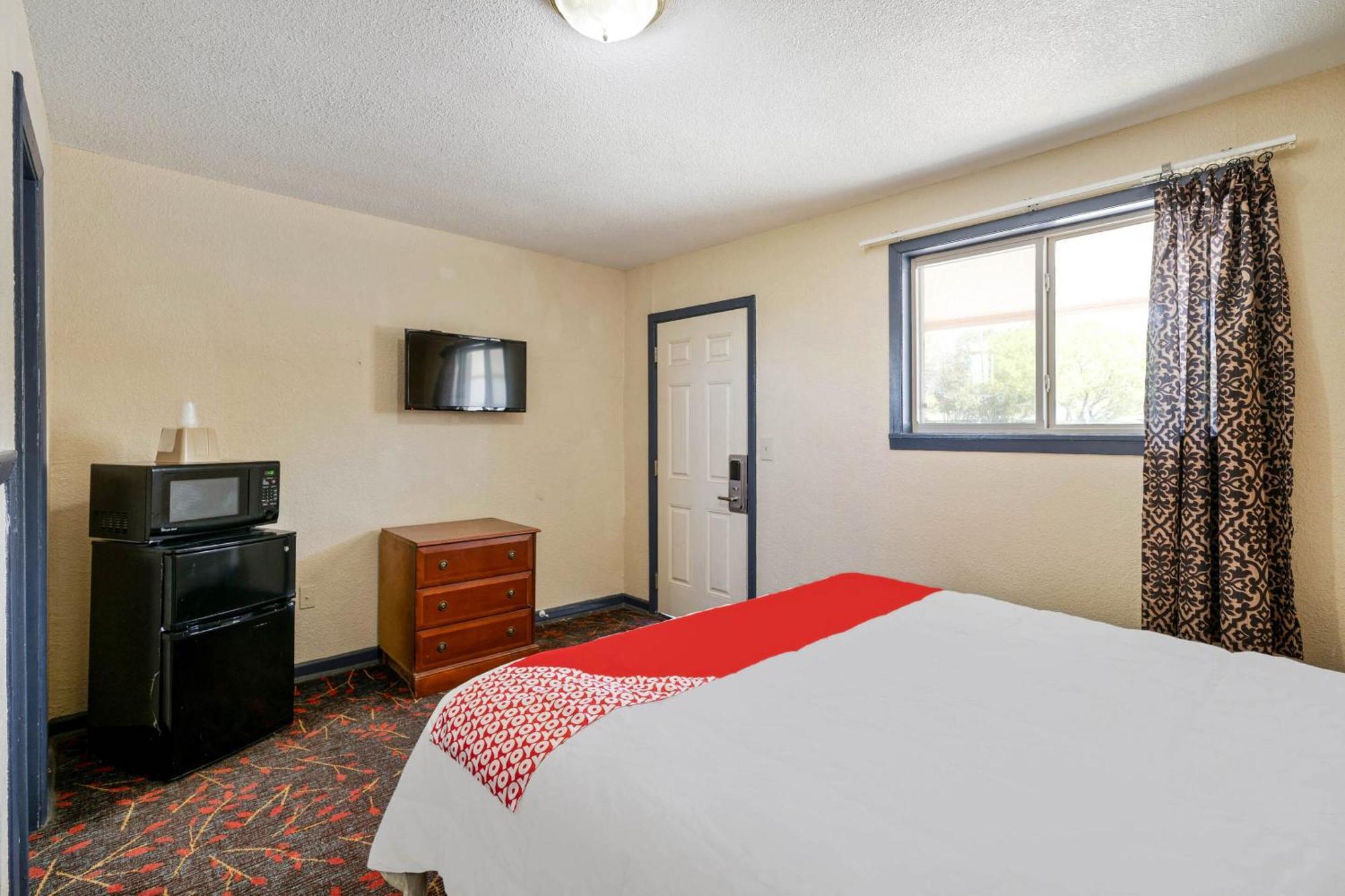 Oyo Hotel Luling Tx Downtown I-10/Us-90 ภายนอก รูปภาพ