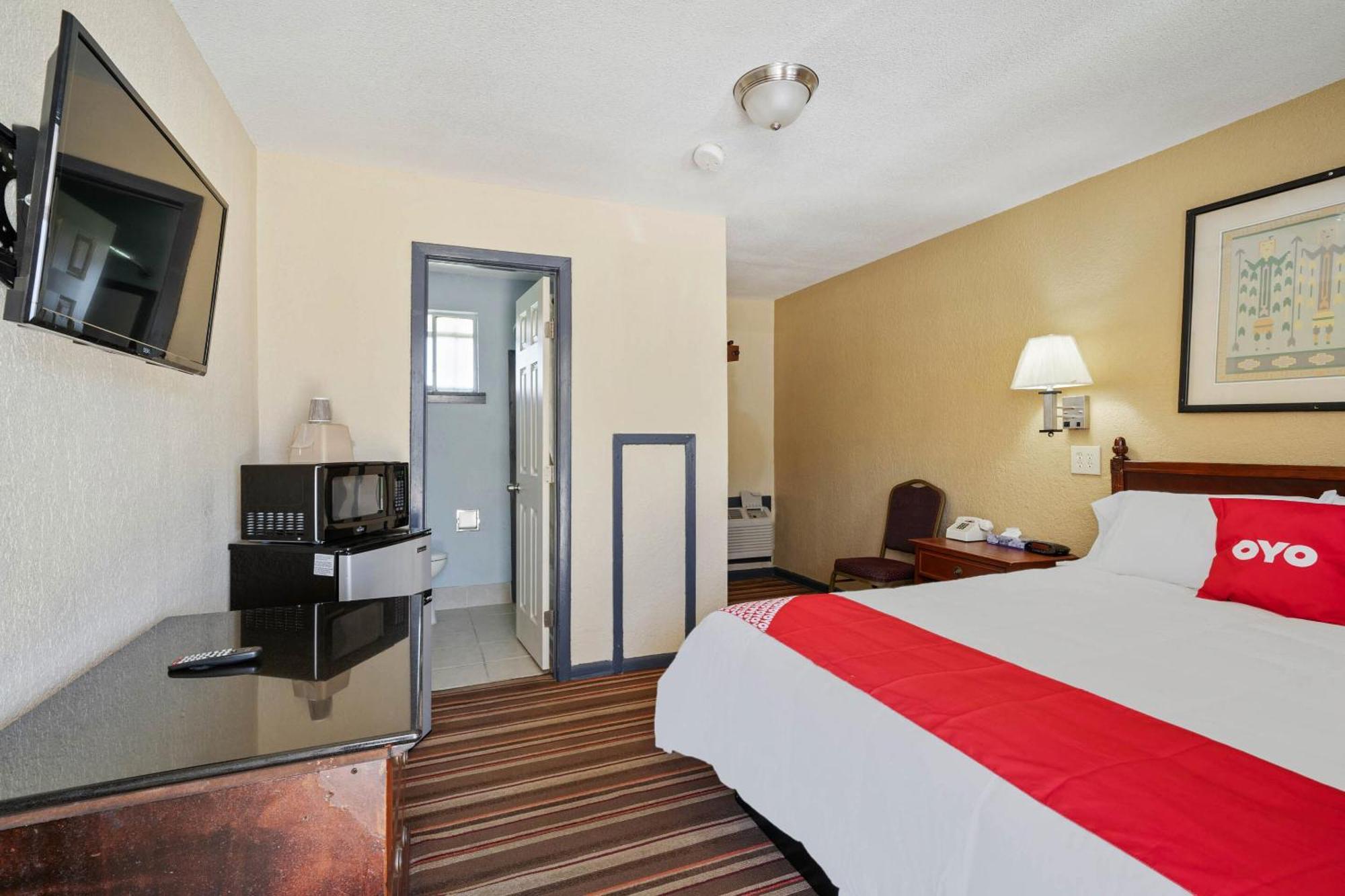 Oyo Hotel Luling Tx Downtown I-10/Us-90 ภายนอก รูปภาพ