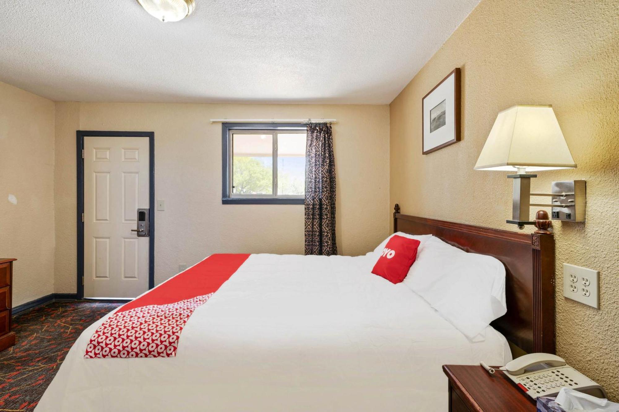 Oyo Hotel Luling Tx Downtown I-10/Us-90 ภายนอก รูปภาพ