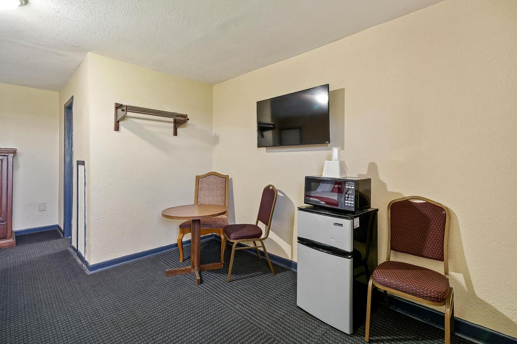 Oyo Hotel Luling Tx Downtown I-10/Us-90 ภายนอก รูปภาพ
